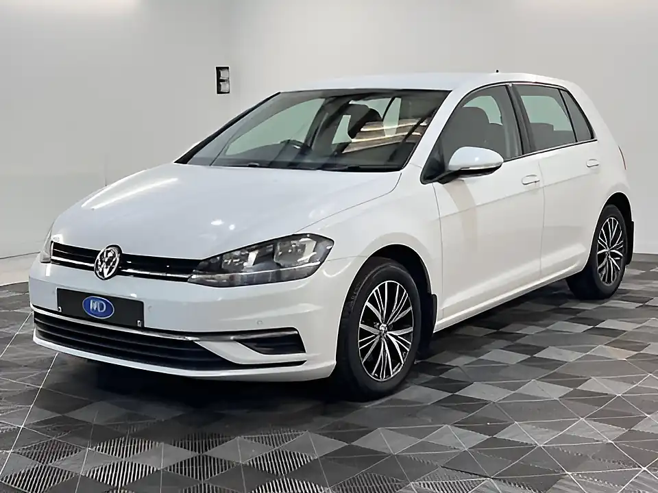 Used 2026 Volkswagen Golf Se White - Interior and Exterior details 9