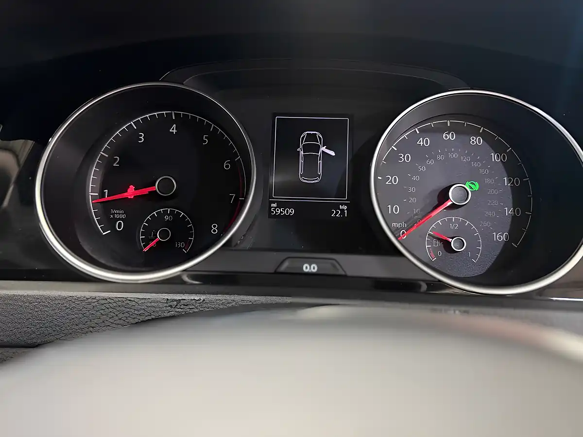 Used 2026 Volkswagen Golf Silver - Interior and Exterior details 13