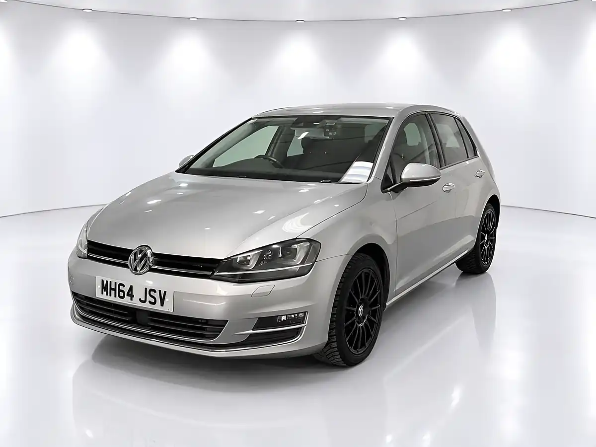 Used 2026 Volkswagen Golf Silver - Interior and Exterior details 3