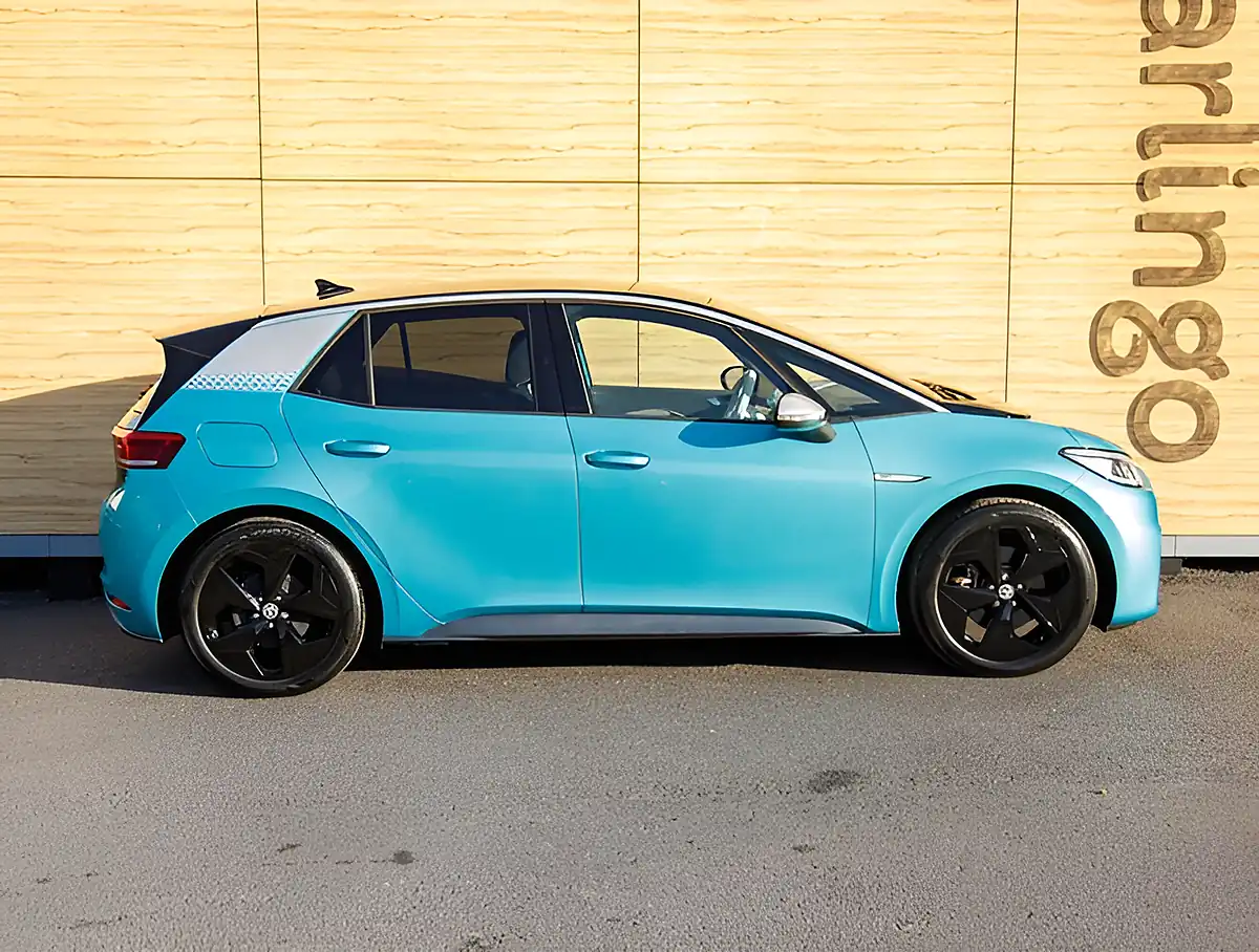 Used 2026 Volkswagen ID.3 First Edition Turquoise - Interior and Exterior details 9