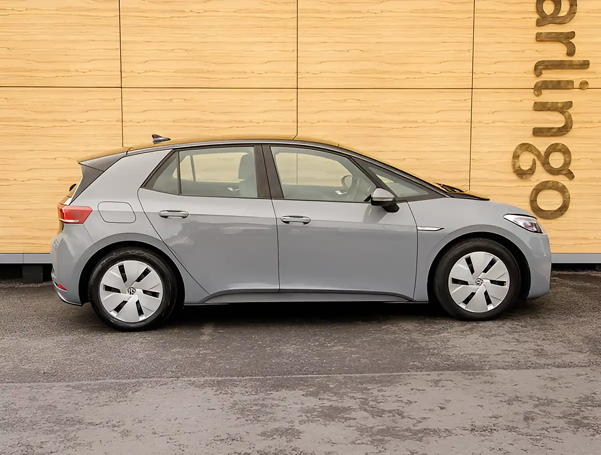 Used 2026 Volkswagen ID.3 Life Grey - Interior and Exterior details 9