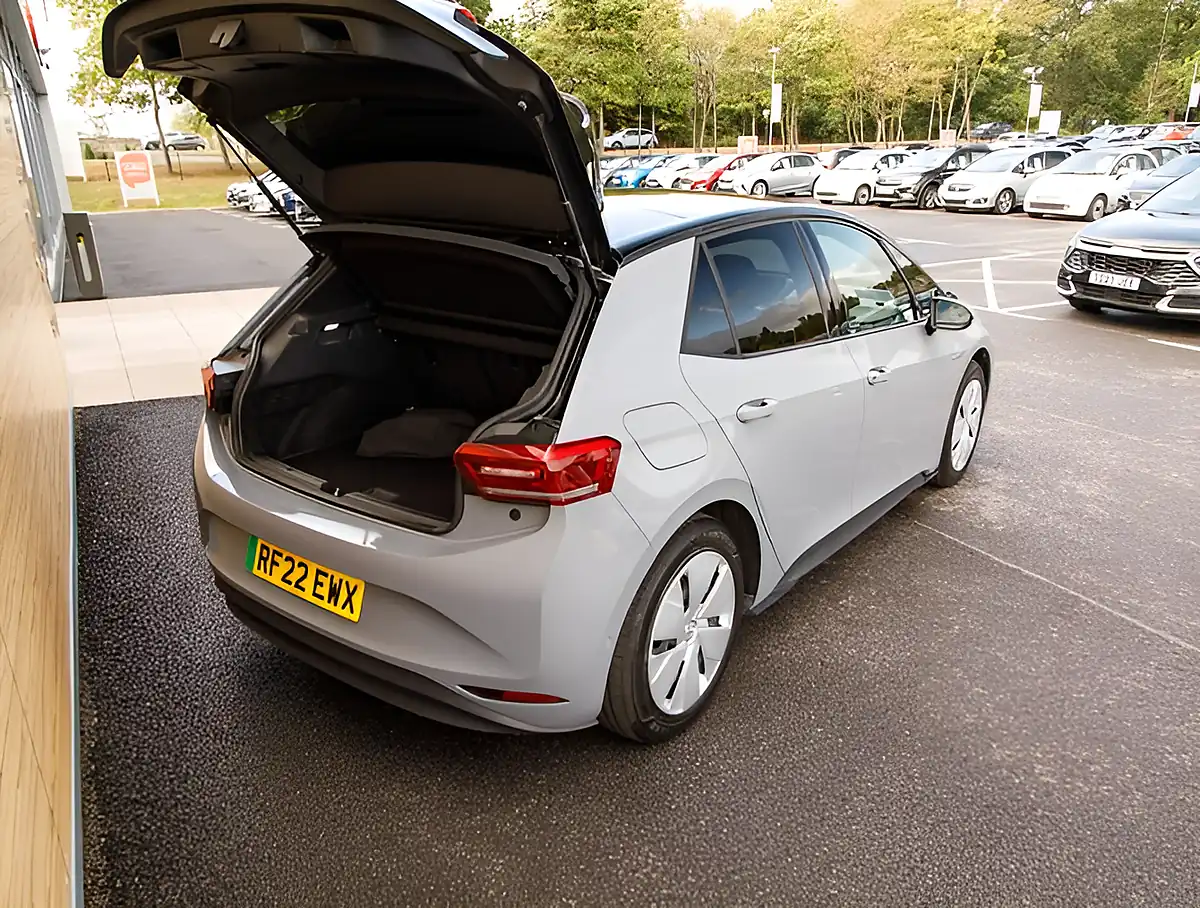Used 2026 Volkswagen ID.3 Pro Performance Family Grey - Interior and Exterior details 20