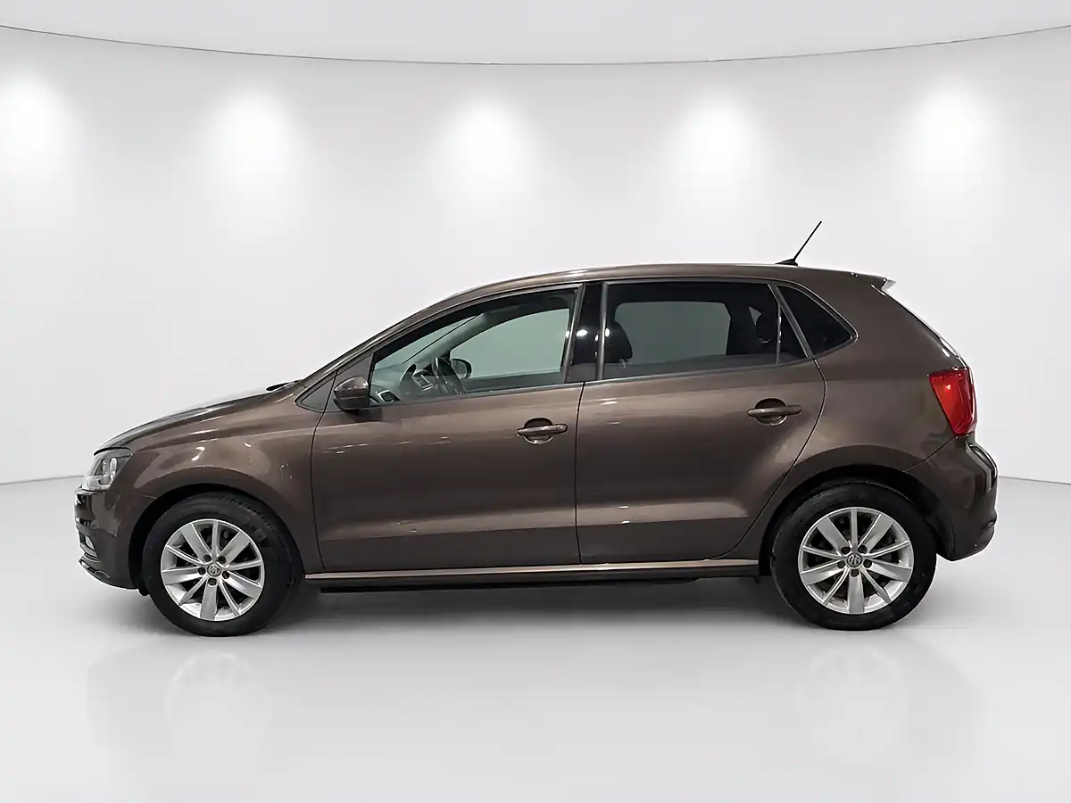Used 2026 Volkswagen Polo Comfortline Brown - Interior and Exterior details 5