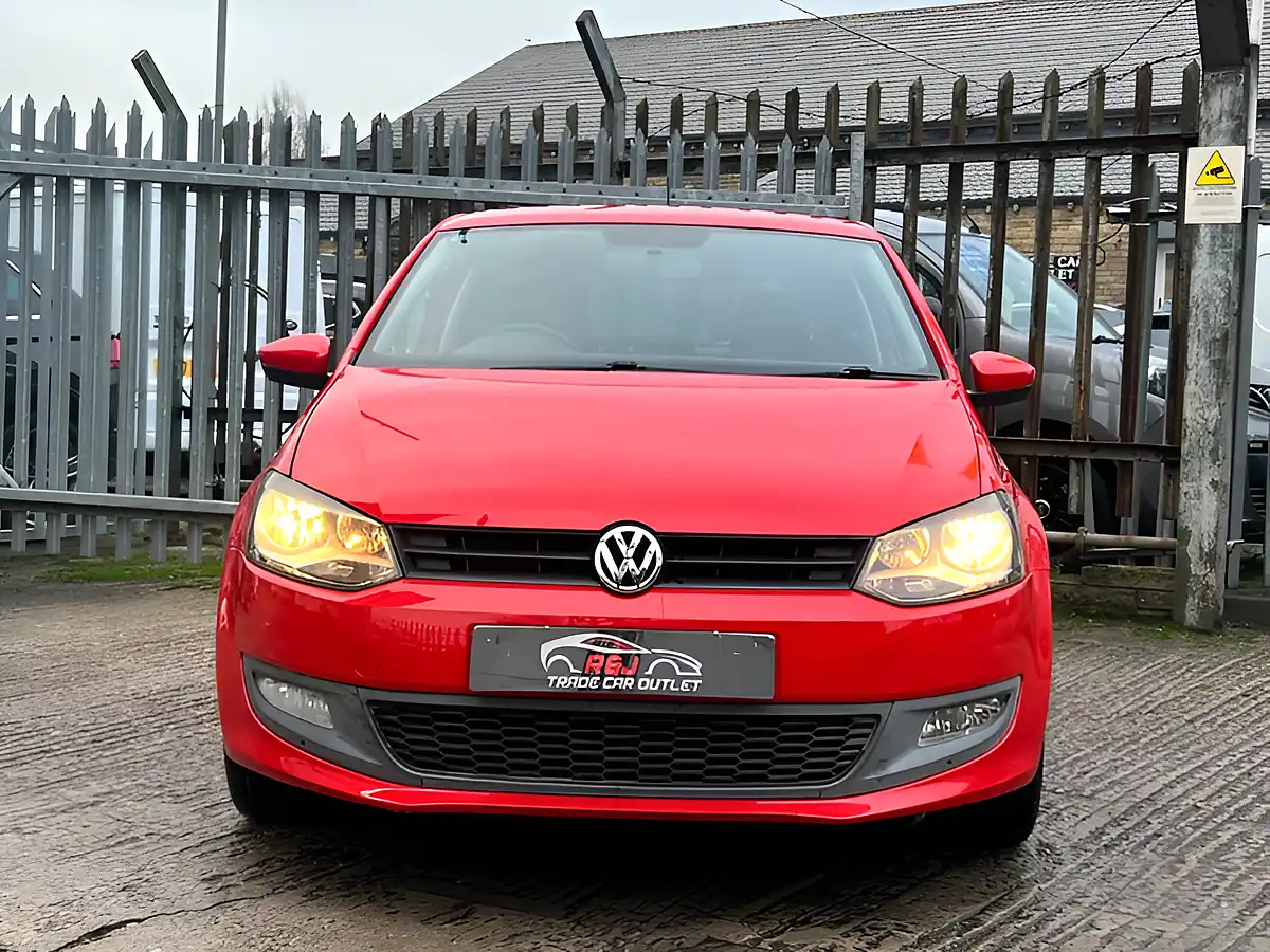 Used 2026 Volkswagen Polo Moda a/C Red - Interior and Exterior details 6