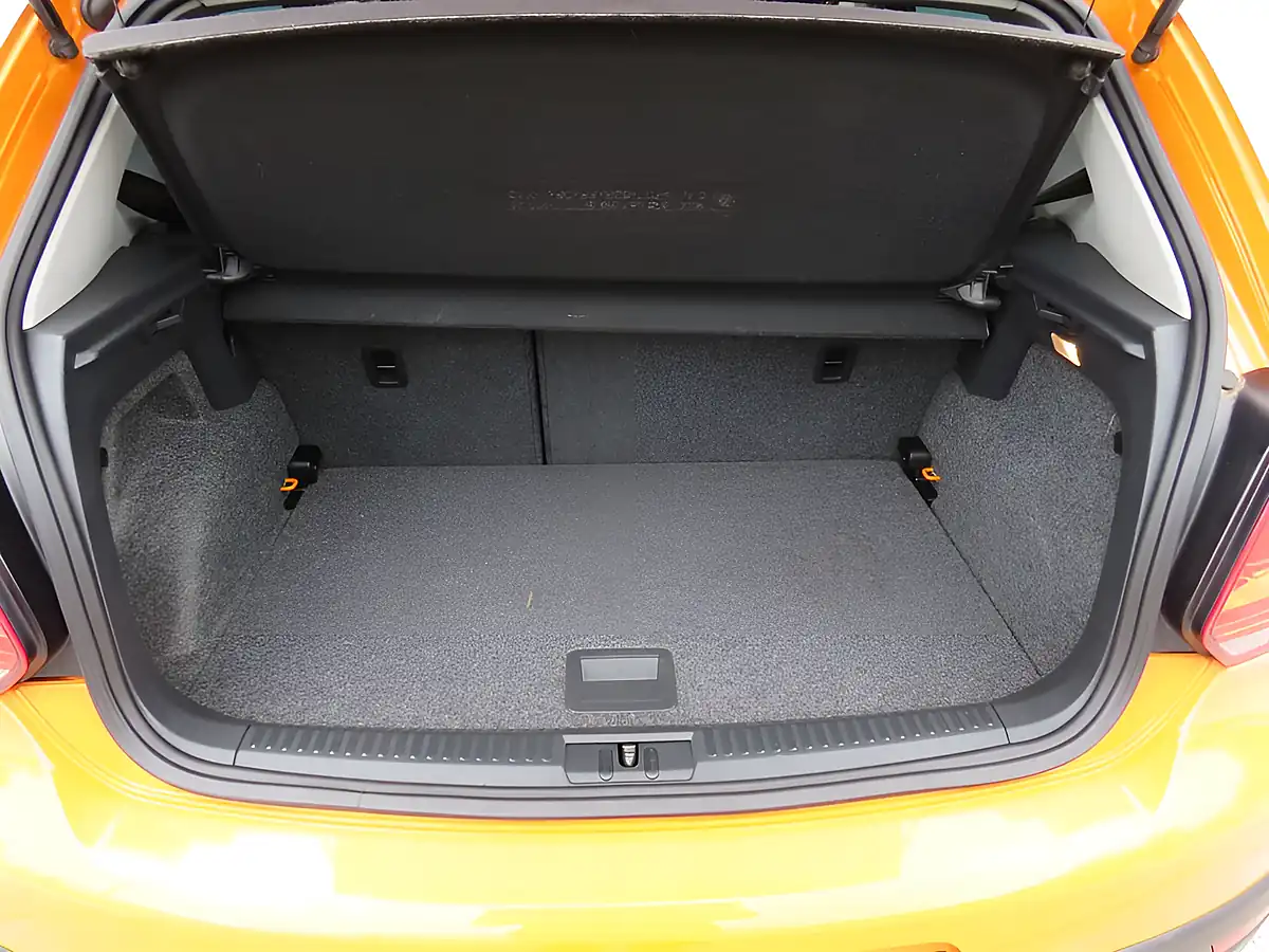 Used 2026 Volkswagen Polo Orange - Interior and Exterior details 10