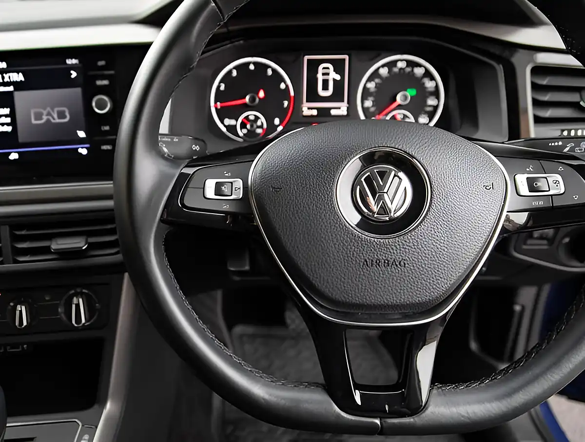 Used 2026 Volkswagen Polo Se Blue - Interior and Exterior details 13