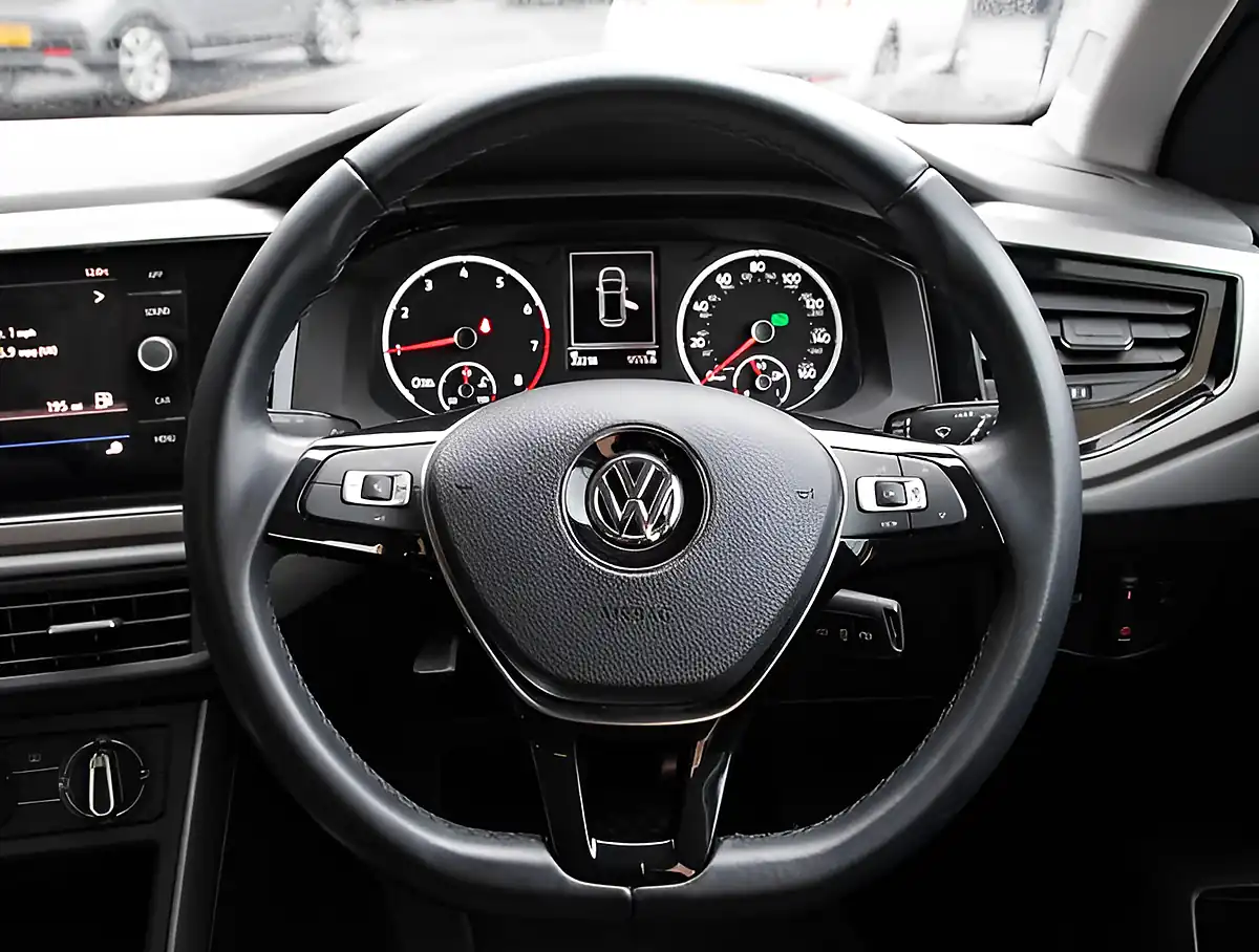 Used 2026 Volkswagen Polo Se Blue - Interior and Exterior details 14