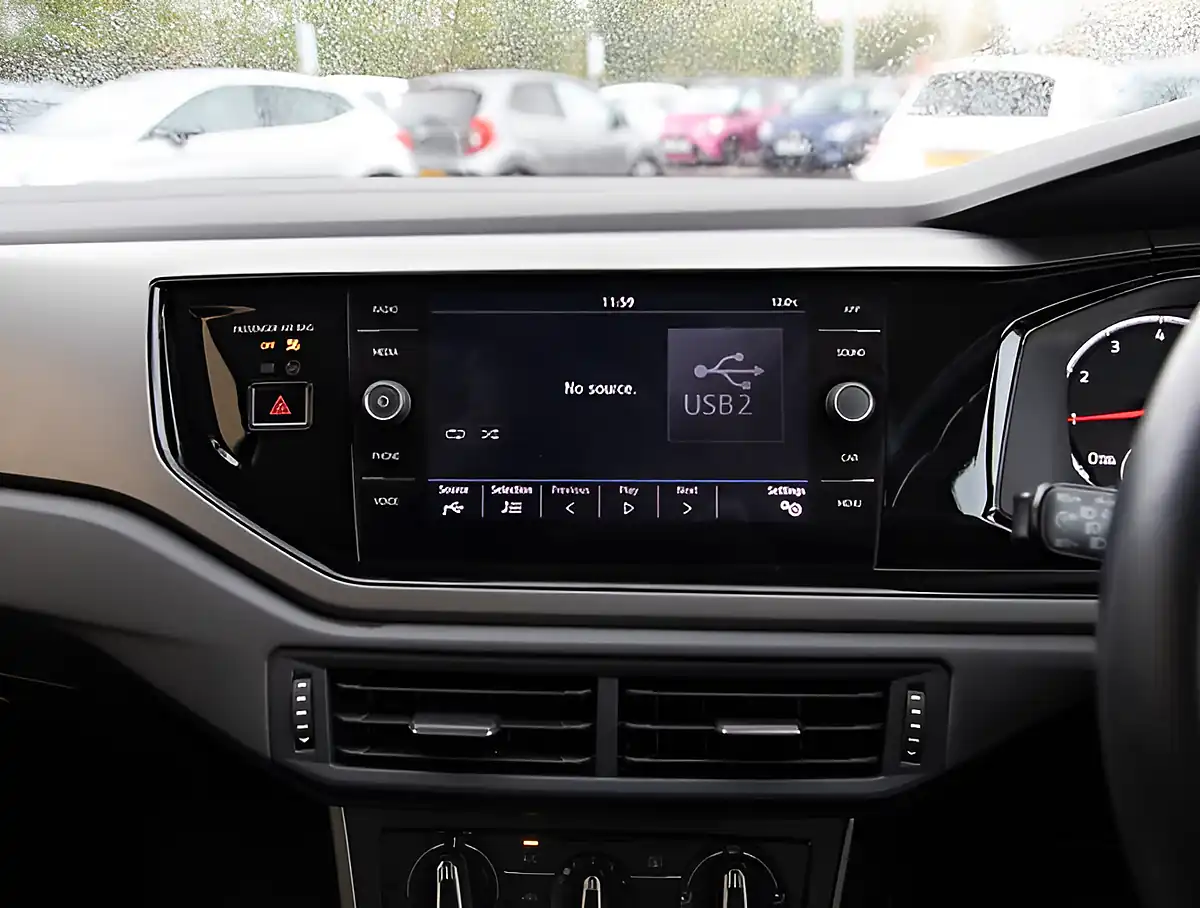 Used 2026 Volkswagen Polo Se Blue - Interior and Exterior details 15