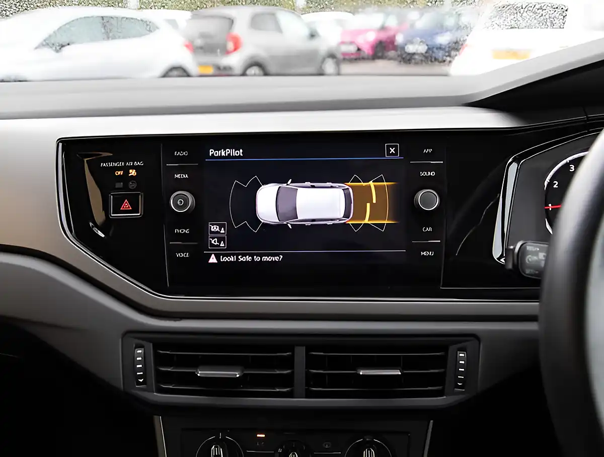 Used 2026 Volkswagen Polo Se Blue - Interior and Exterior details 18