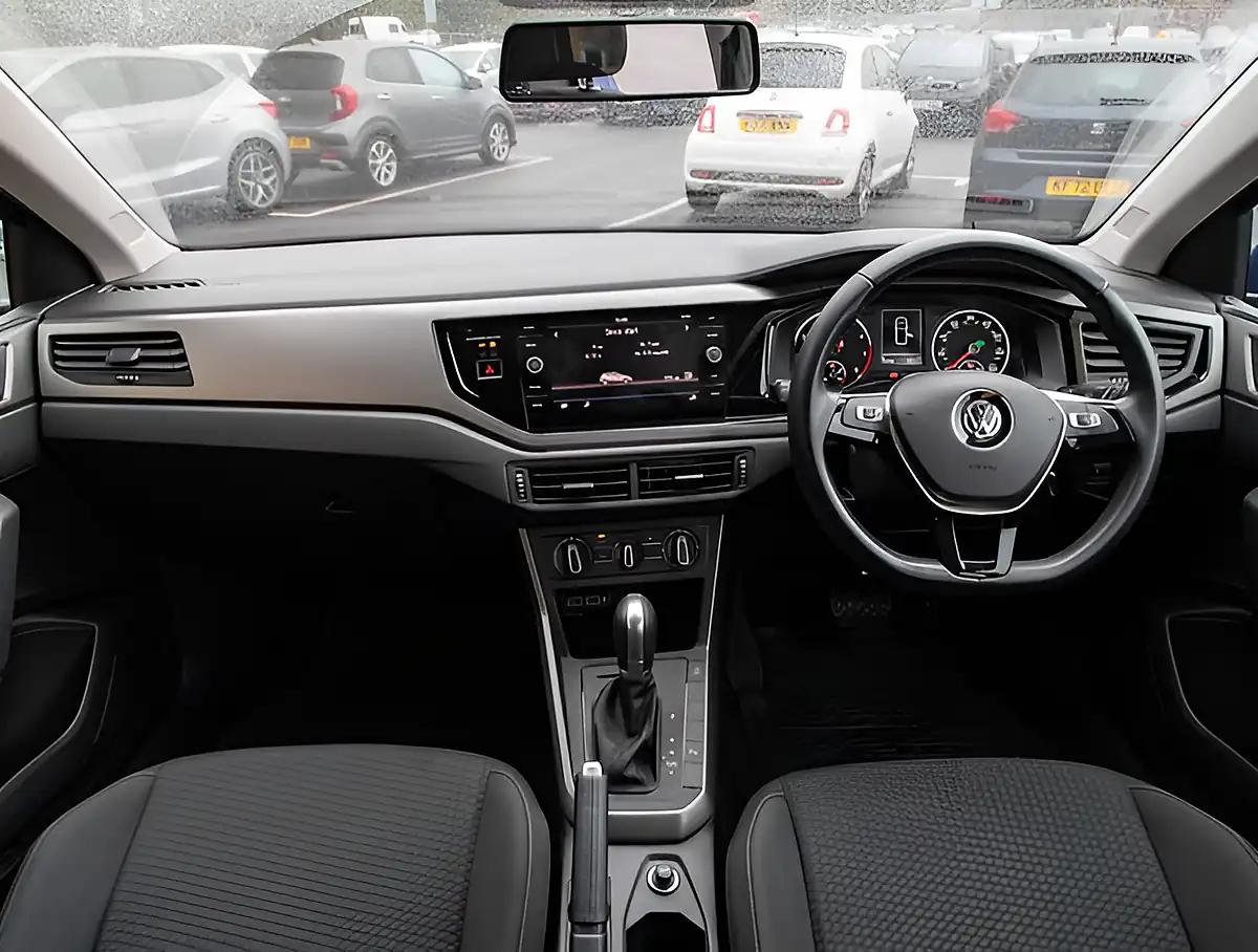 Used 2026 Volkswagen Polo Se Blue - Interior and Exterior details 3