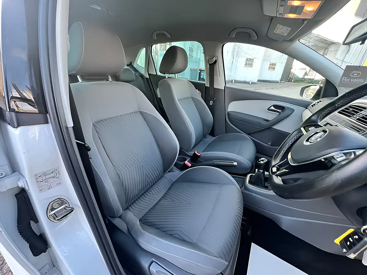 Used 2026 Volkswagen Polo Se Design White - Interior and Exterior details 13