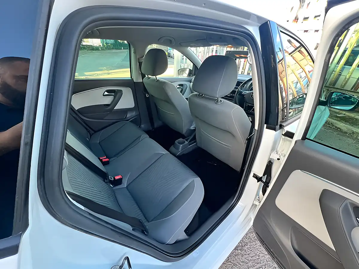 Used 2026 Volkswagen Polo Se Design White - Interior and Exterior details 17