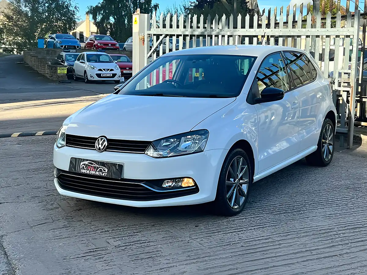 Used 2026 Volkswagen Polo Se Design White - Interior and Exterior details 3