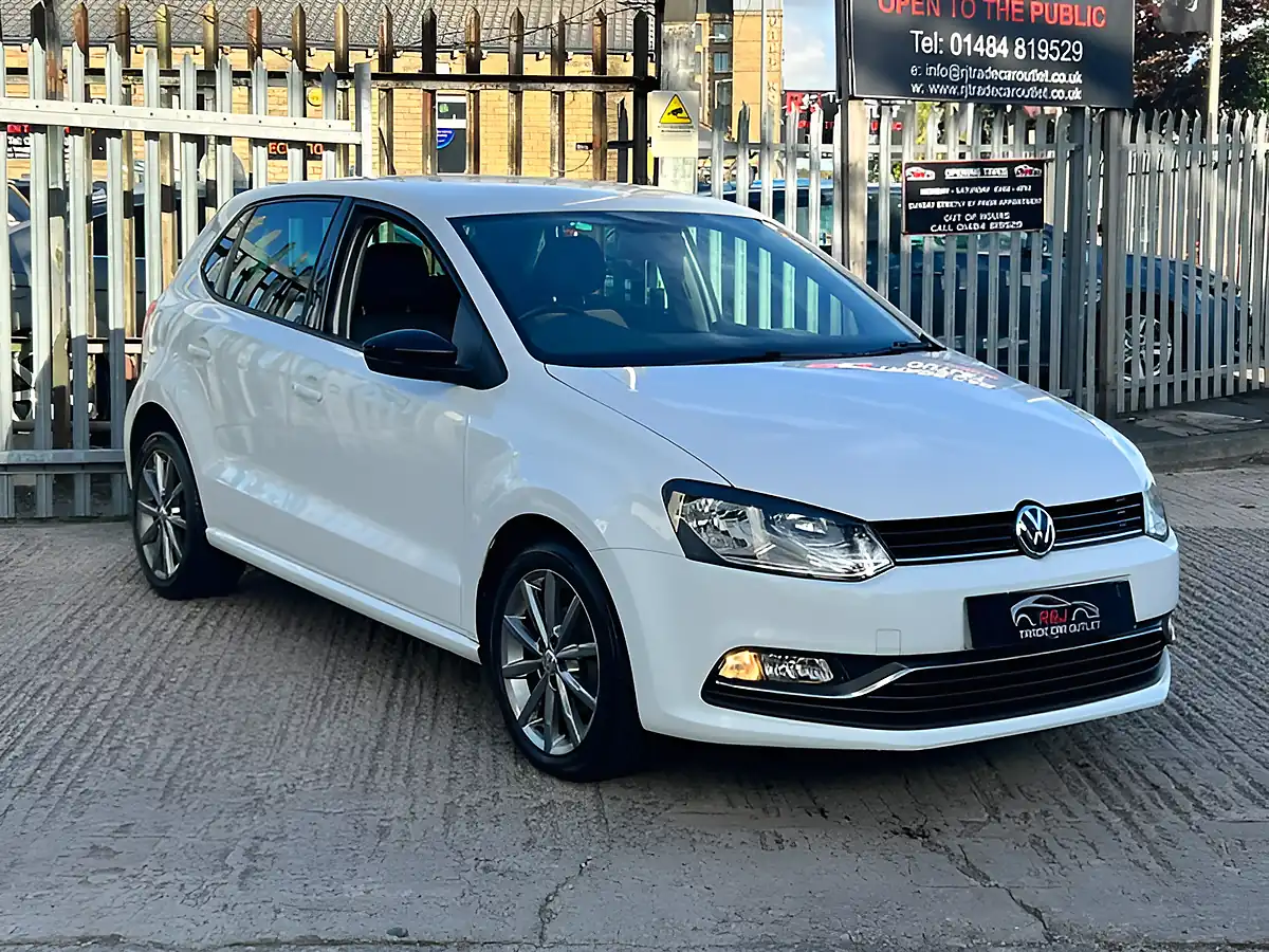 Used 2026 Volkswagen Polo Se Design White - Interior and Exterior details 4