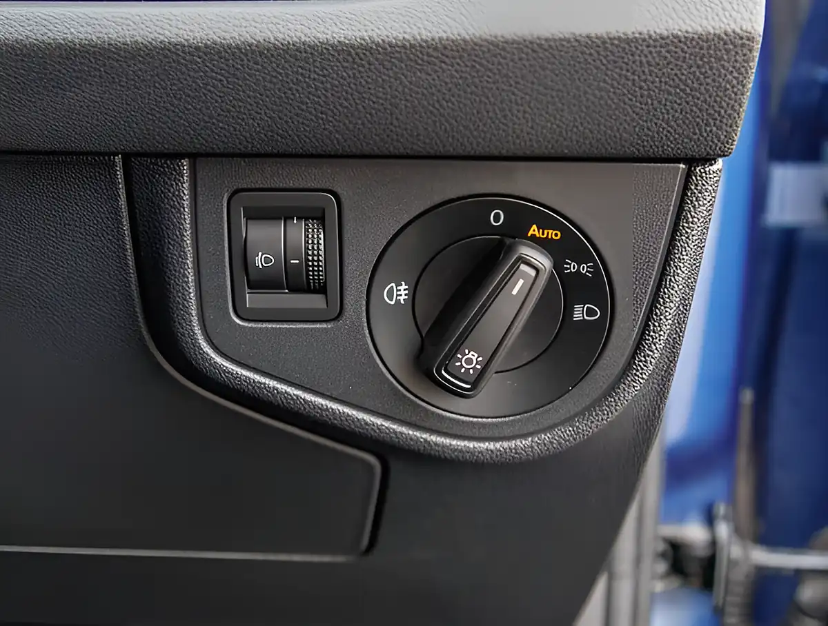 Used 2026 Volkswagen Polo Se Evo Blue - Interior and Exterior details 10