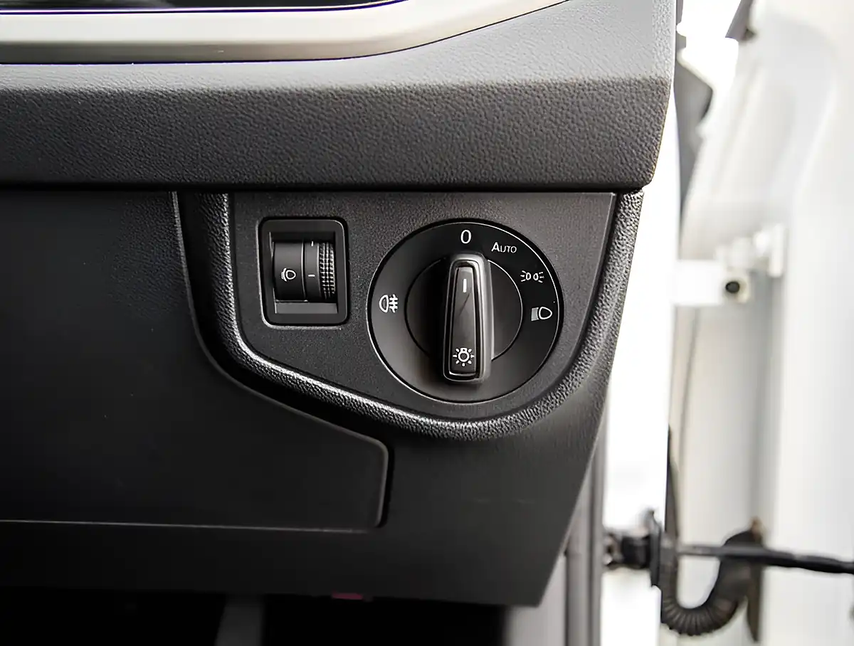 Used 2026 Volkswagen Polo Se Evo White - Interior and Exterior details 10