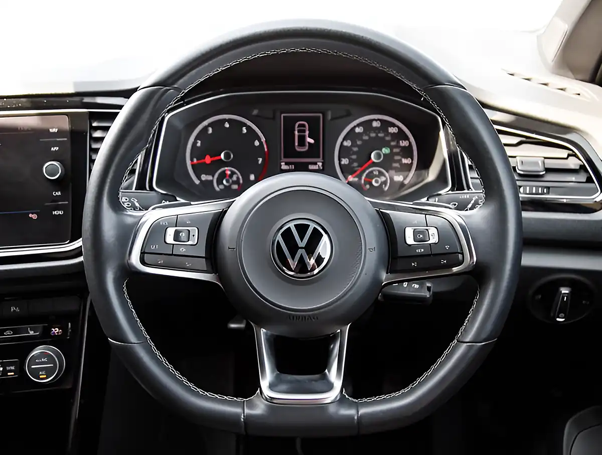 Used 2026 Volkswagen T-Roc Black Edition Blue - Interior and Exterior details 16