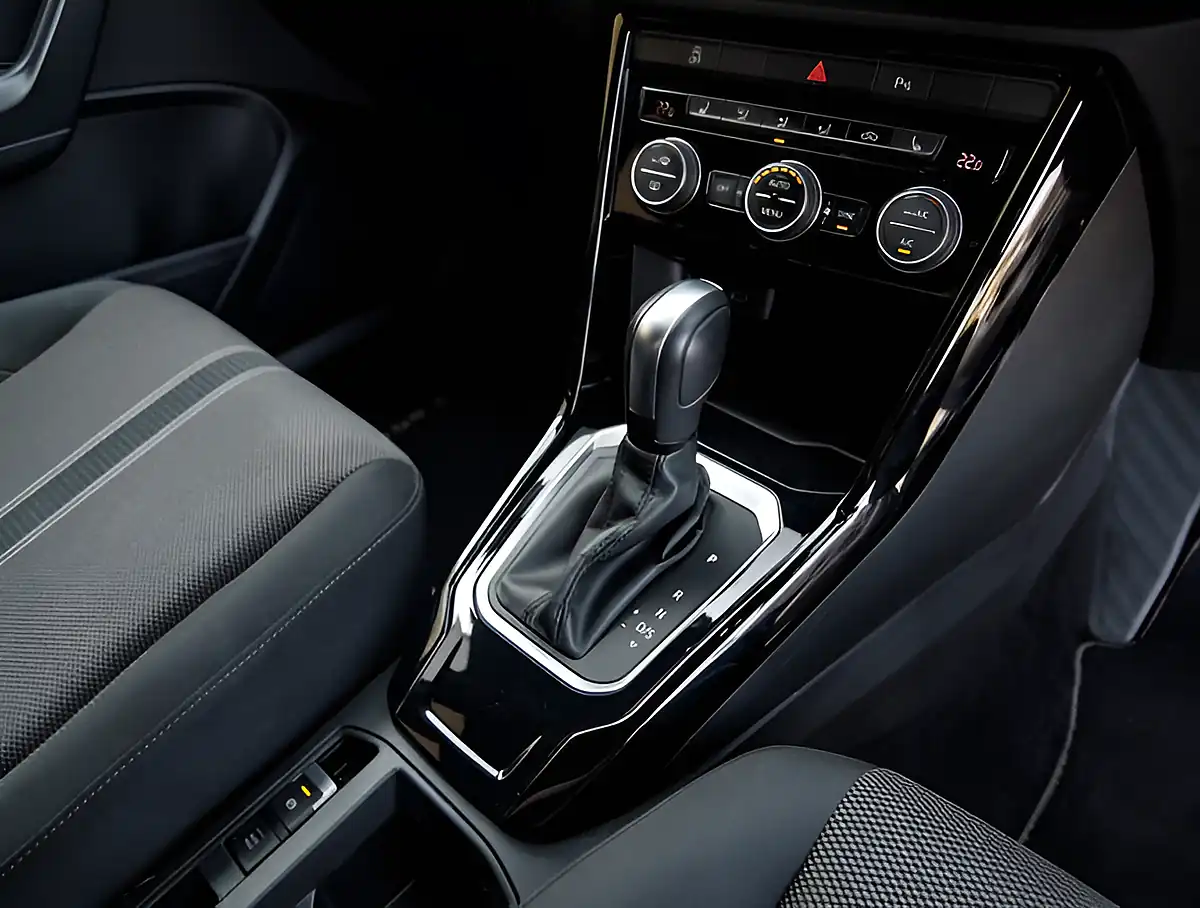 Used 2026 Volkswagen T-Roc Black Edition Blue - Interior and Exterior details 18
