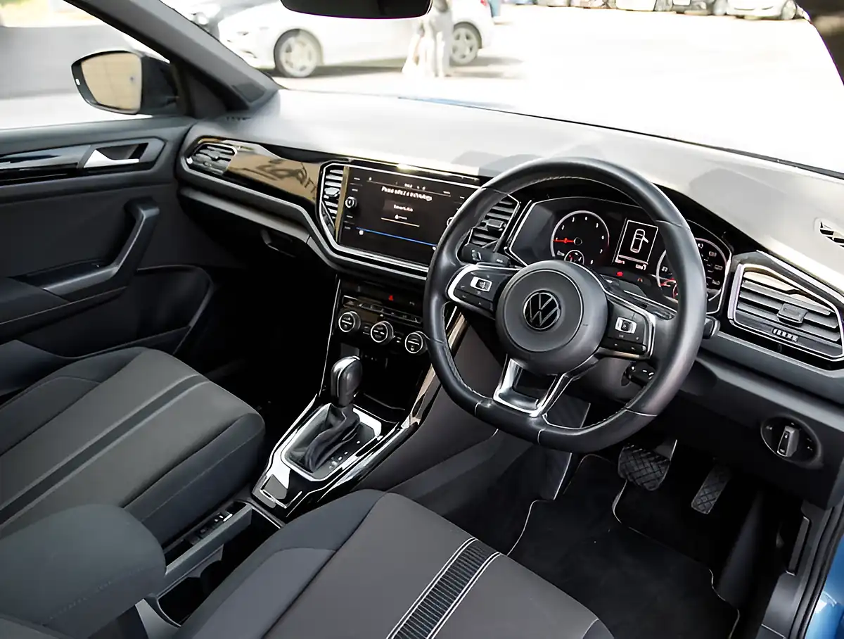 Used 2026 Volkswagen T-Roc Black Edition Blue - Interior and Exterior details 4