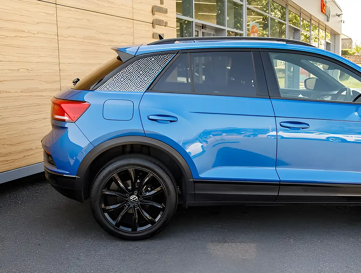 Used 2026 Volkswagen T-Roc Black Edition Blue - Interior and Exterior details 7