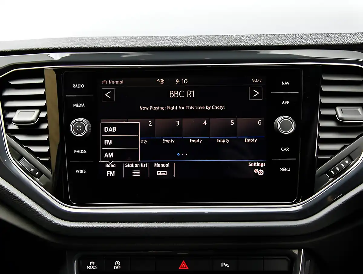 Used 2026 Volkswagen T-Roc R-Line Yellow - Interior and Exterior details 13