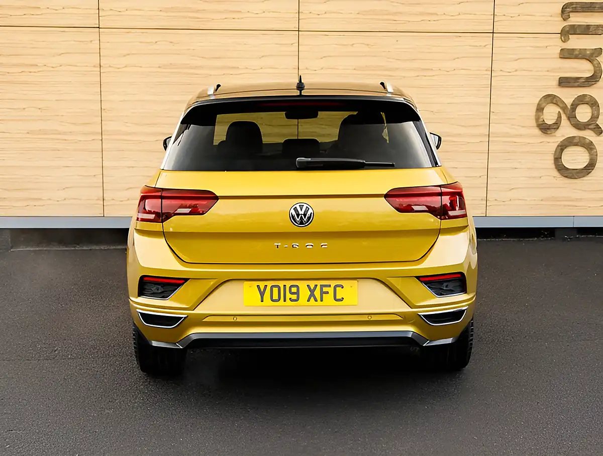 Used 2026 Volkswagen T-Roc R-Line Yellow - Interior and Exterior details 6