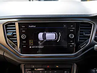 Used 2026 Volkswagen T-Roc Se Yellow - Interior and Exterior details 18