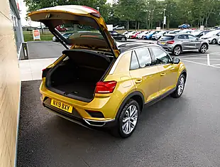 Used 2026 Volkswagen T-Roc Se Yellow - Interior and Exterior details 20