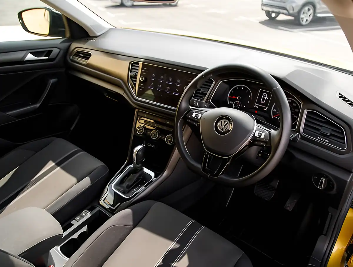 Used 2026 Volkswagen T-Roc Se Yellow - Interior and Exterior details 4