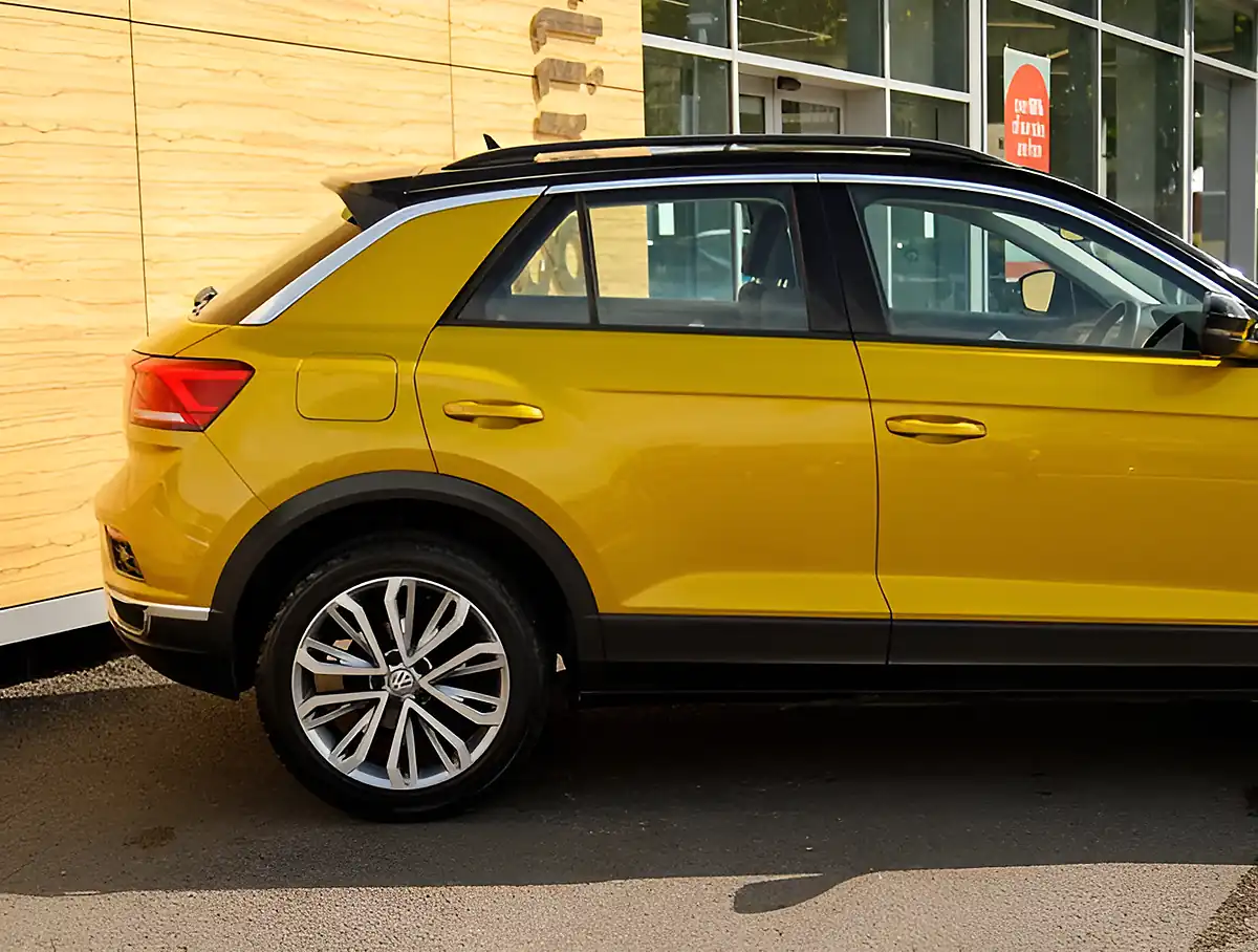 Used 2026 Volkswagen T-Roc Se Yellow - Interior and Exterior details 7