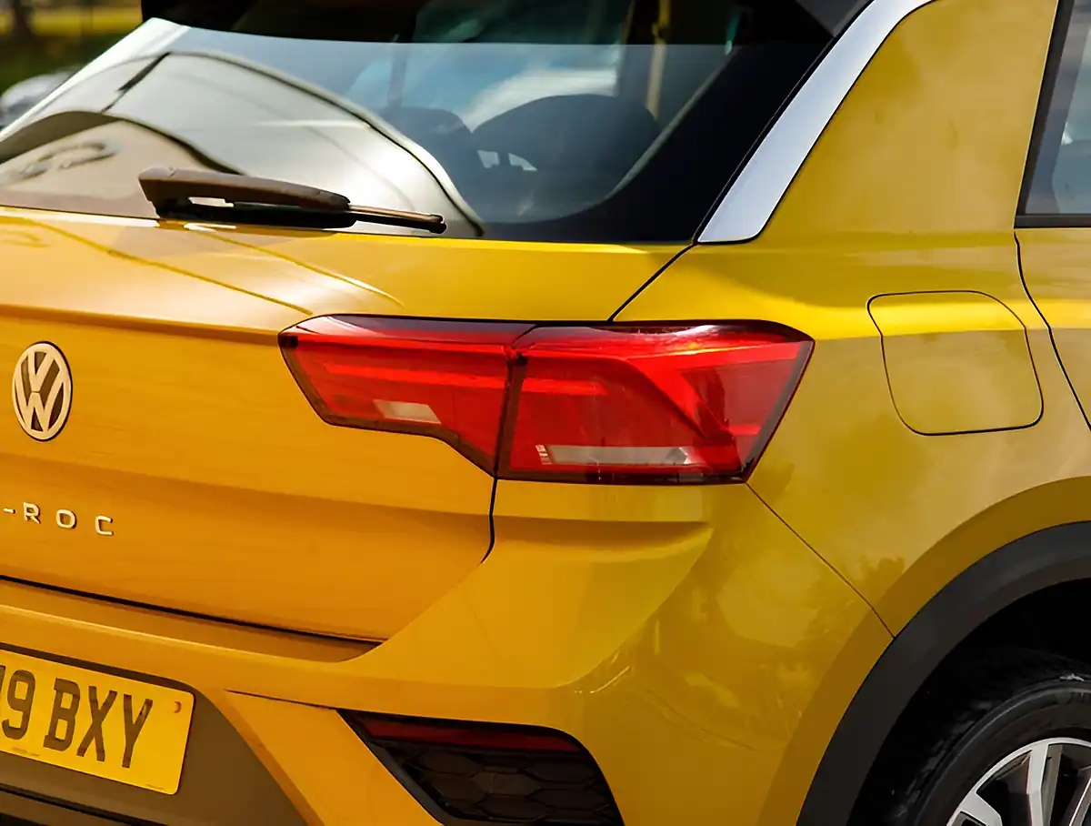 Used 2026 Volkswagen T-Roc Se Yellow - Interior and Exterior details 9