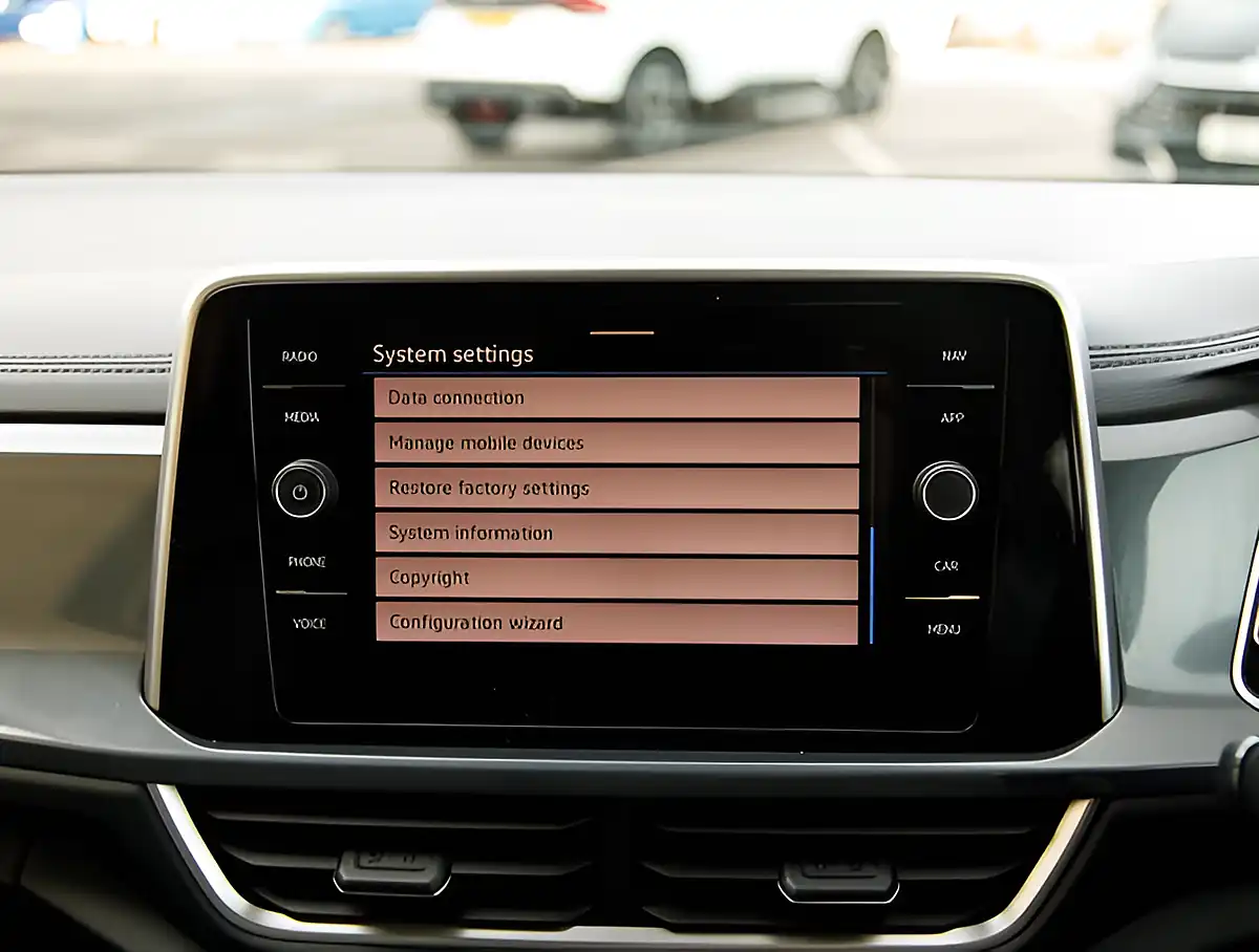 Used 2026 Volkswagen T-Roc Style Blue - Interior and Exterior details 17