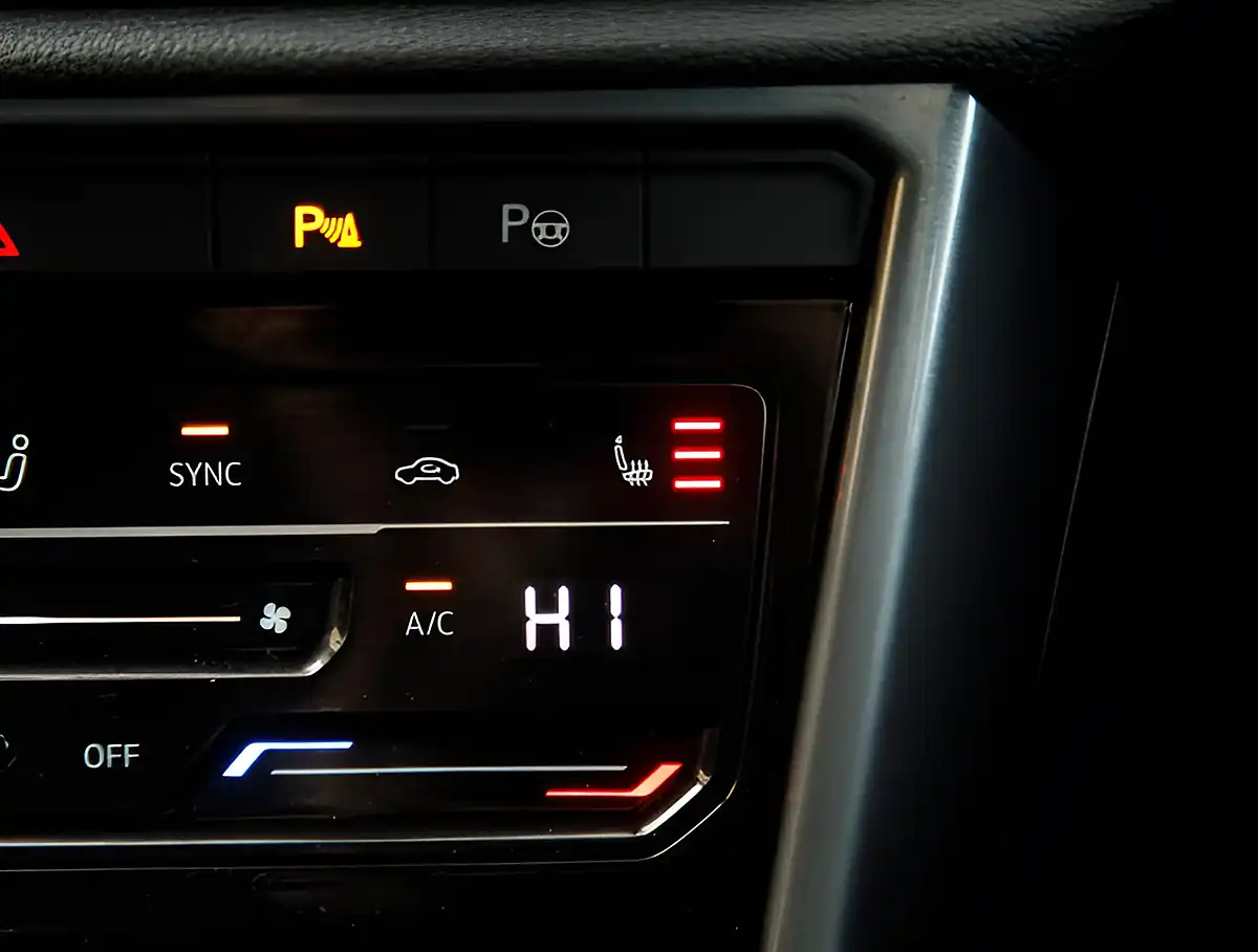 Used 2026 Volkswagen T-Roc Style Blue - Interior and Exterior details 19