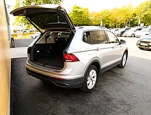 Used 2026 Volkswagen Tiguan Allspace Life Silver - Interior and Exterior details 20
