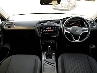 Used 2026 Volkswagen Tiguan Allspace Life Silver - Interior and Exterior details 3