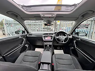 Used 2026 Volkswagen Tiguan Allspace Sel Black - Interior and Exterior details 12