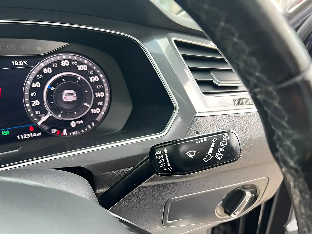 Used 2026 Volkswagen Tiguan Allspace Sel Black - Interior and Exterior details 14