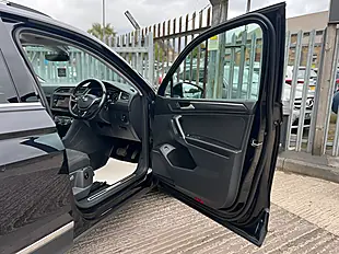 Used 2026 Volkswagen Tiguan Allspace Sel Black - Interior and Exterior details 16