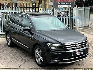 Used 2026 Volkswagen Tiguan Allspace Sel Black - Interior and Exterior details 5