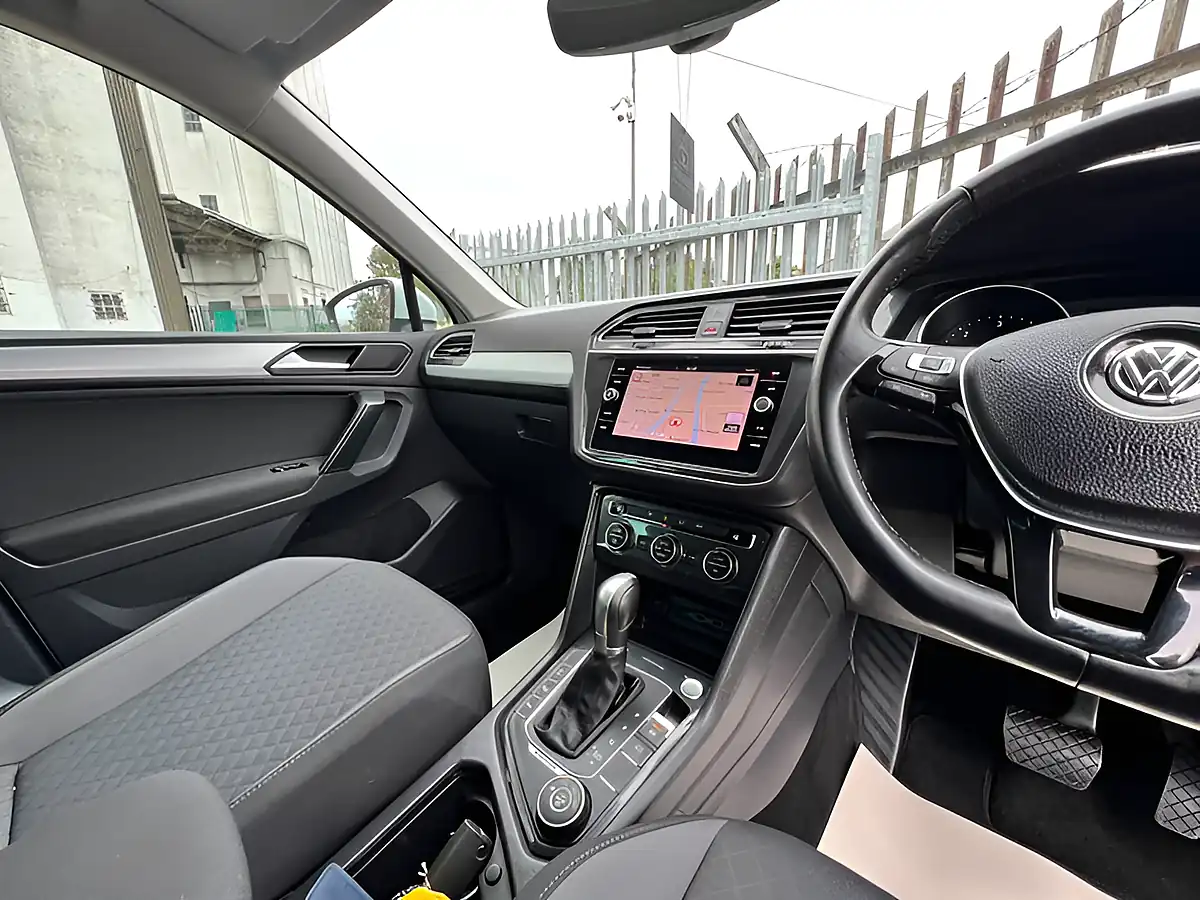 Used 2026 Volkswagen Tiguan Match White - Interior and Exterior details 14