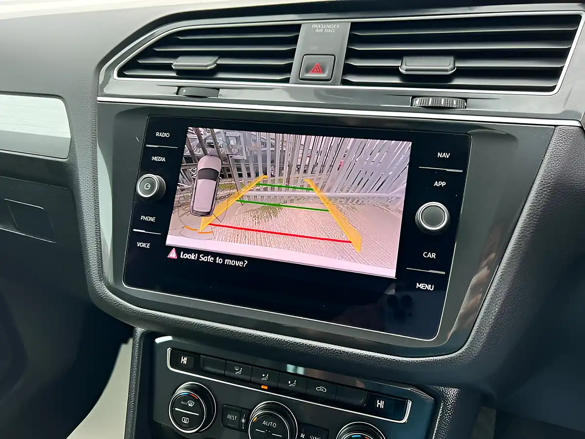 Used 2026 Volkswagen Tiguan Match White - Interior and Exterior details 15
