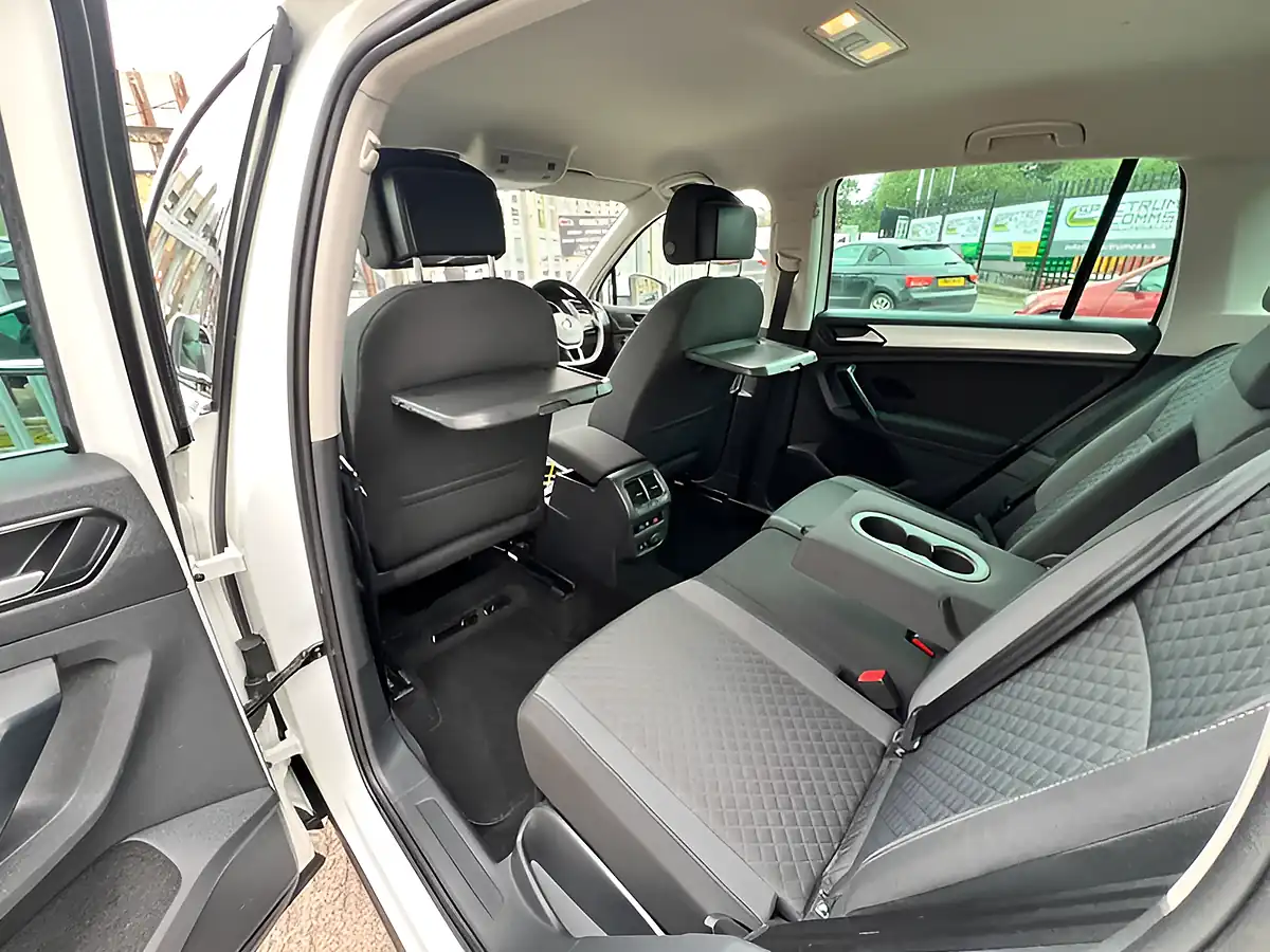 Used 2026 Volkswagen Tiguan Match White - Interior and Exterior details 19