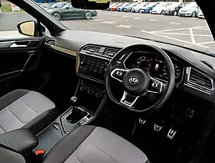 Used 2026 Volkswagen Tiguan R Line Blue - Interior and Exterior details 4