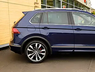 Used 2026 Volkswagen Tiguan R Line Blue - Interior and Exterior details 7