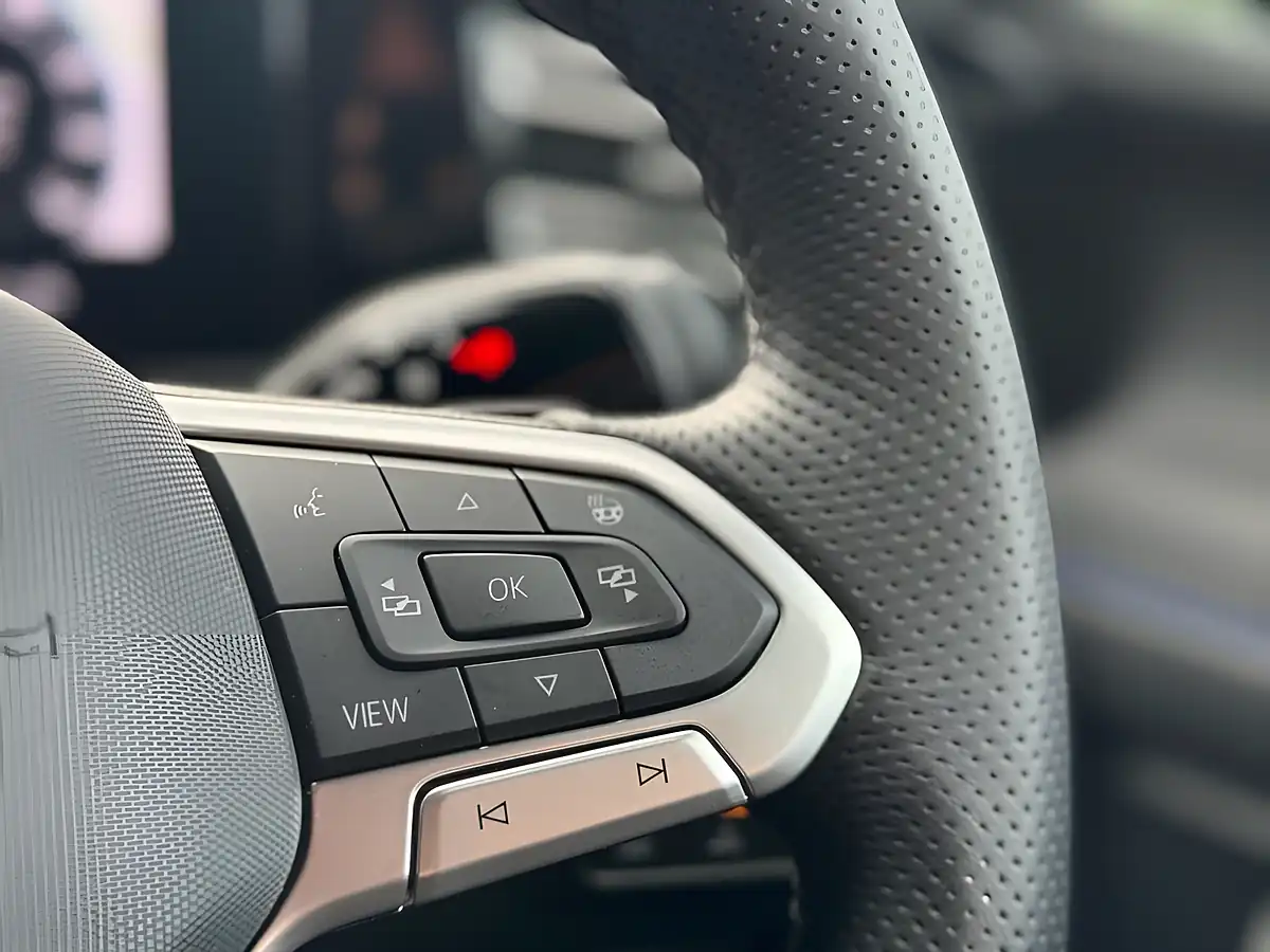 Used 2026 Volkswagen Tiguan R-Line Silver - Interior and Exterior details 18