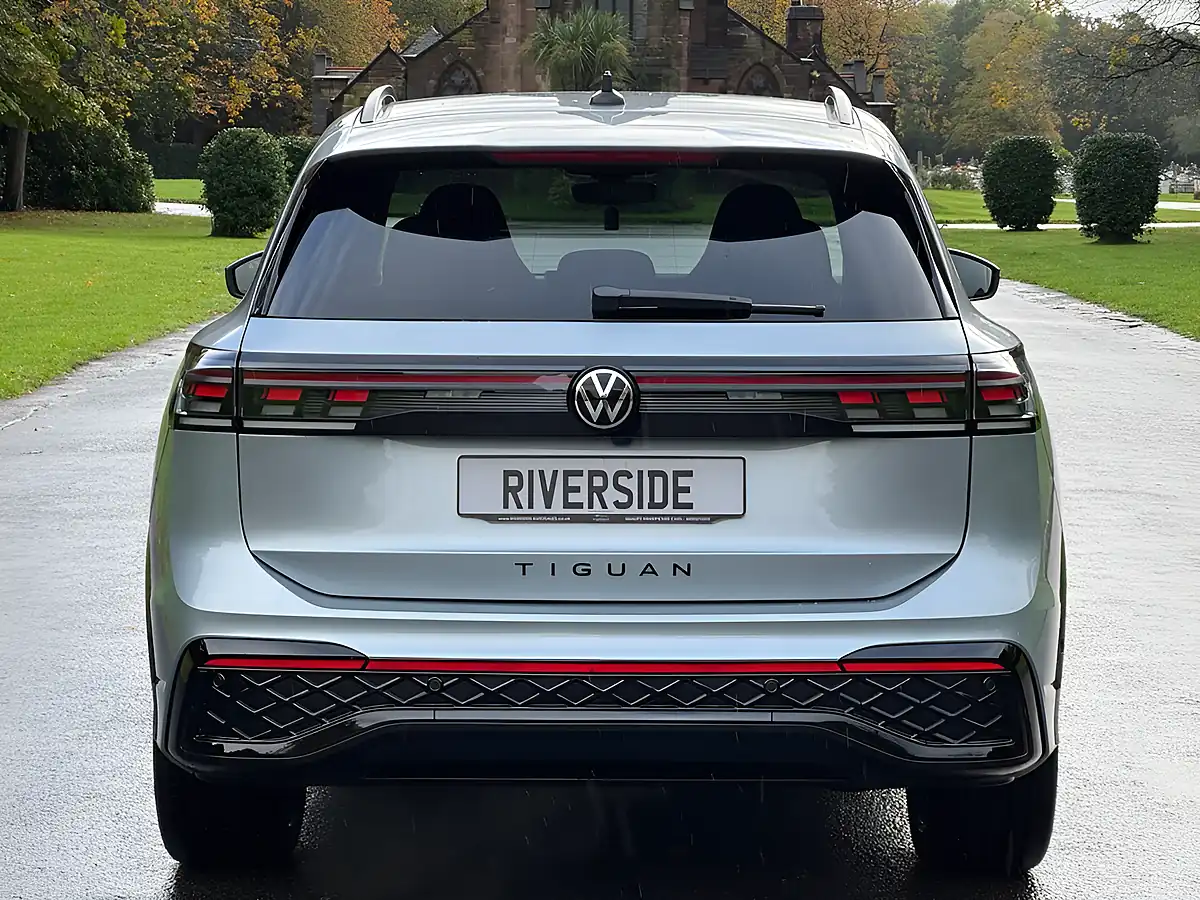 Used 2026 Volkswagen Tiguan R-Line Silver - Interior and Exterior details 9