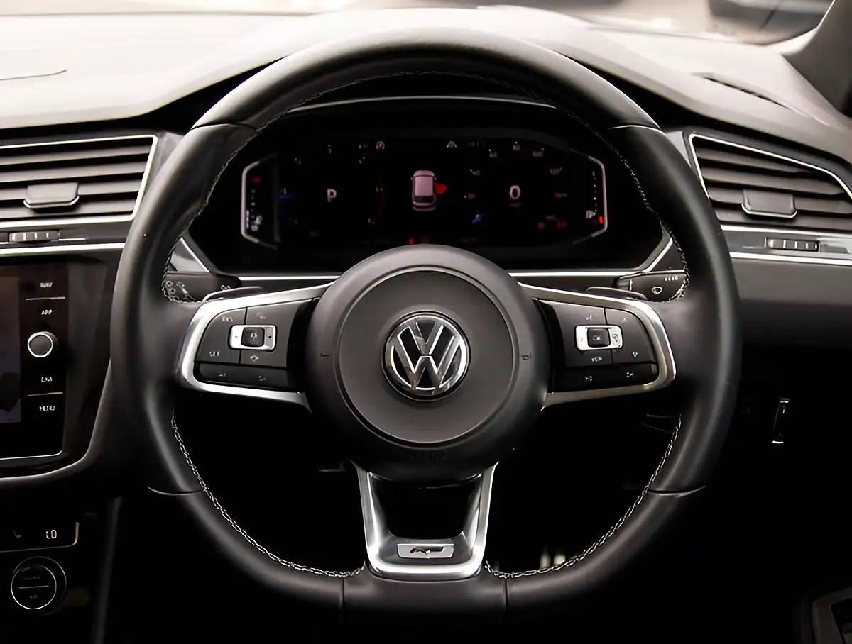 Used 2026 Volkswagen Tiguan R-Line Tech Silver - Interior and Exterior details 11