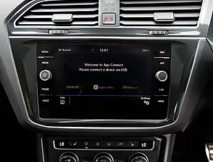Used 2026 Volkswagen Tiguan R-Line Tech Silver - Interior and Exterior details 13