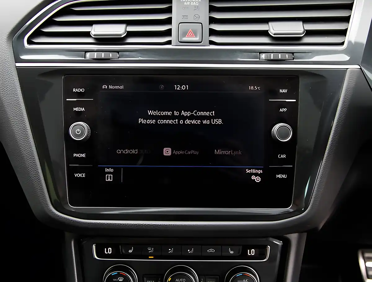 Used 2026 Volkswagen Tiguan R-Line Tech Silver - Interior and Exterior details 13