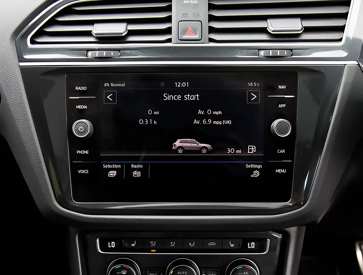 Used 2026 Volkswagen Tiguan R-Line Tech Silver - Interior and Exterior details 14